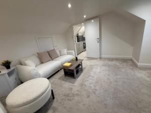 1 Bed - Sleeps 2 - Free Parking