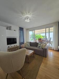 Apartman Oscar with pool access