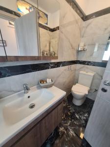 Aarchon Apartments & luxury Suites