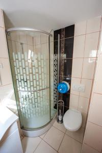 Double or Twin Room with Extra Bed room in Guesthouse Veranda