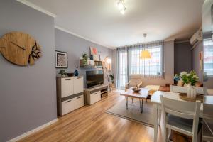 Mall of Sofia - UrbanLux Retreat, FREE Parking