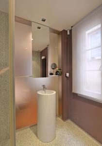 Two-Bedroom Apartment room in Luxury Apartment in Centre