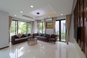 MT Villas