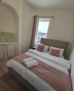 Stylish 3 Bed Wimbledon 30 min to City Lux Haven