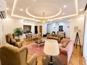 Madinaty - Luxury villa 3 bedrooms with Amazing private garden and free WIFI مدينتي - فيلا فندقيه فاخرة