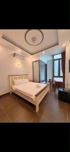 Pink Hotel 1