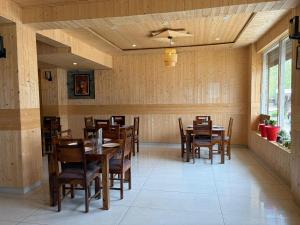 Hotel Devachan & Restaurant