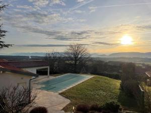 Maisonette with a view near CERN, Palexpo and Airport