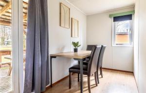 2 Bedroom Gorgeous Home In Erm