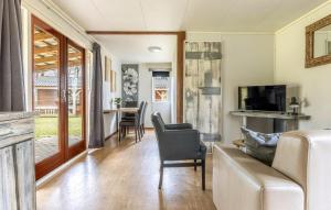 2 Bedroom Stunning Home In Erm