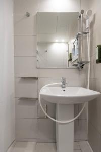 Bright 3 Bedroom Apartment with 2 Baths near Myeongdong Station