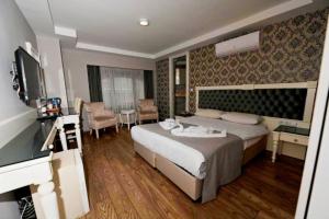 NkALBATROS HOTEL