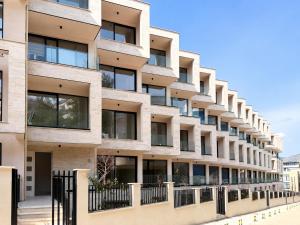 Luxury Seafront - Vacation Vibes Apartment Sarande