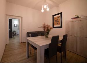 Apartment 37