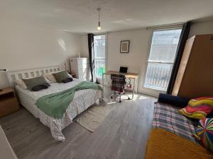 Euston Station and Central London Spacious Flat