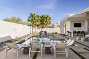 Oxygen @ Elemento49 - Pool Spa - Sleeps 16