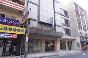 RedDoorz at Sandico Apartelle near US Embassy Manila