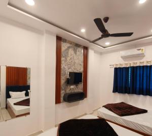 Hotel ELLORA CAVE