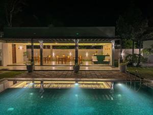 Myla Lodge