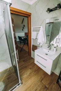 Apartament CEKO