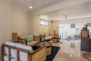 Citrus Abode Home with Breakfast & Pickup