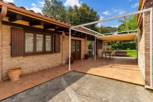 Casa Rustica con piscina en Girona