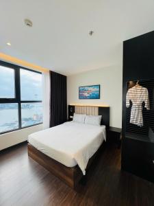 OM Sapphire Residence Ha Long Beach View