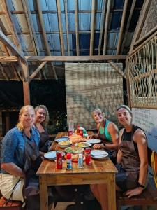 Eddie Hostel Tetebatu