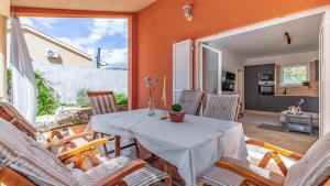 Villa Ella by Villas Gudie