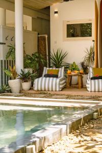 Modern Villa With Pool 250m to Sea
