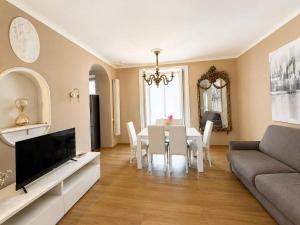 Three Bedroom Apartment in Porta Venezia