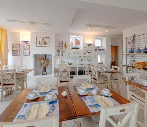 Hotels Hotel Restaurant De La Plage : photos des chambres