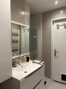 Très bel appartement rénové proche du centre ville