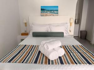Santorini Theasis Suites
