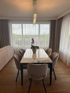 Luxury Oasis in the Heart of the City