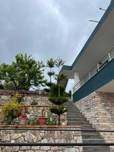 Sea la view apartments sarande 1