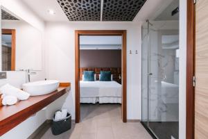 Poem Suites by Airnest