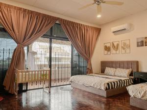 25Pax VillaMax Klebang 6Bedroom 4Bath with Pool BBQ SingK