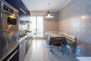 Elegante Appartamento di 200 Mq con Terrazzo