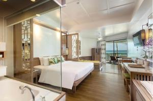 The - Grand EL DE Imperial Near International Airport Delhi