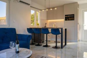 Blue Velvet apartment