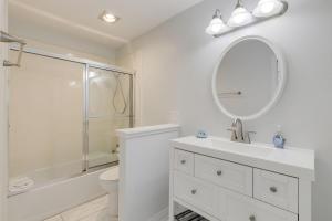 Stunning Two Story Penthouse Blind Pass Sleeps 8