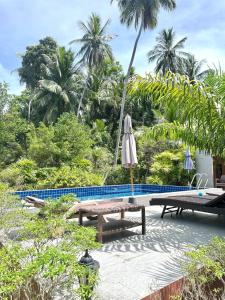 1-Bedroom House with Shared Pool