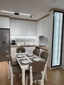 Skyline Apartment