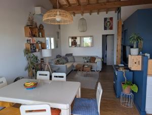 Gruissan-Plage 4-bedroom chalet with sea view