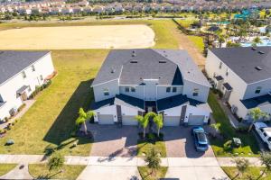 1027MJB CHAMPIONS GATE CONDO