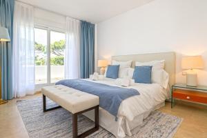 Monteros Palm Beach with garden and BBQ