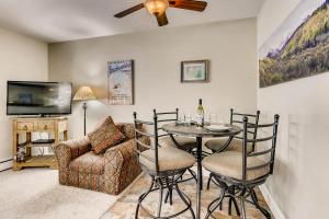 Wildwood Suites 206 by Ski Country Resorts