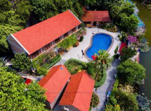 HoangLong Riverside Homestay