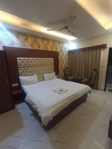 Taj Inn